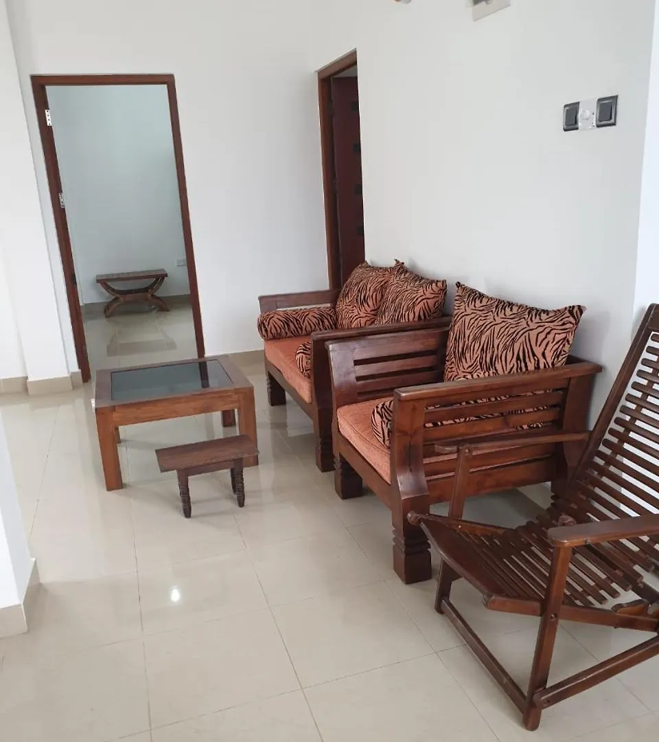 Anne'S Airport Villa Hotel Katunayake Homestay