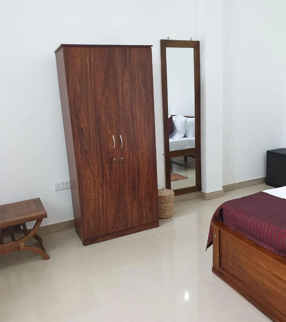 Homestay Anne'S Airport Villa Hotel Katunayake Sri Lanka