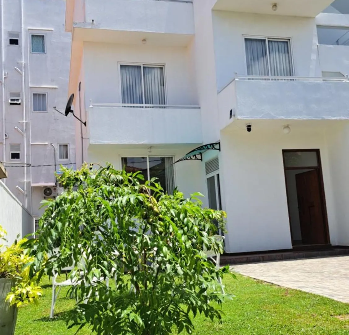 Anne'S Airport Villa Hotel Katunayake